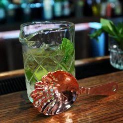 Outlet ๐ Bars Cocktail Mixing Glass With Oleaโข Copper Plated Julep Strainer - Diamond Pattern ๐ 9 Outlet ๐ Bars Cocktail Mixing Glass With Oleaโข Copper Plated Julep Strainer - Diamond Pattern ๐ -Bars Shop diamond mixing glass copper shell julep strainer bar 800x