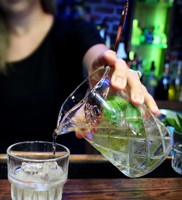 Outlet ๐ Bars Cocktail Mixing Glass With Oleaโข Copper Plated Julep Strainer - Diamond Pattern ๐ 7 Outlet ๐ Bars Cocktail Mixing Glass With Oleaโข Copper Plated Julep Strainer - Diamond Pattern ๐ - Image 5