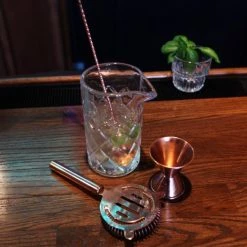 Flash Sale 🎁 Bars BarConic® Copper & Diamond Pattern 22 Oz Mixing Set 🤩 -Bars Shop diamond pattern mixing glass set copper 22oz bar 2 800x