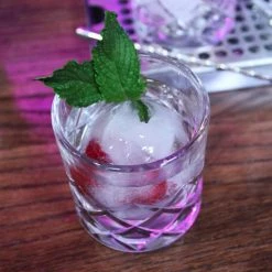 New 🔥 Bars BarConic® Stemmed Bar Kit W/44 Oz Mixing Glass - Diamond ❤️ -Bars Shop diamond pattern rock glass close bar products 2 1 800x